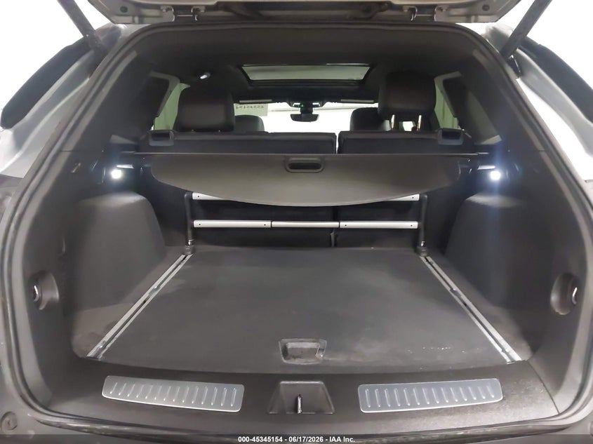 2025 Cadillac Xt5 Awd Premium Luxury VIN: 1GYKNDRS6SZ116463 Lot: 45345154