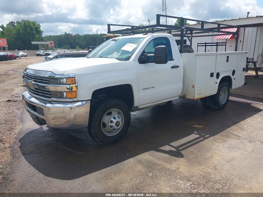 2016 CHEVROLET SILVERADO 3500HD CHASSIS auction photo 2