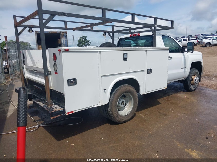 2016 CHEVROLET SILVERADO 3500HD CHASSIS auction photo 4