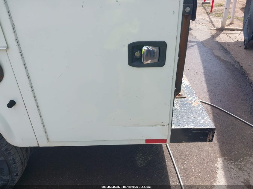 2016 CHEVROLET SILVERADO 3500HD CHASSIS auction photo 6