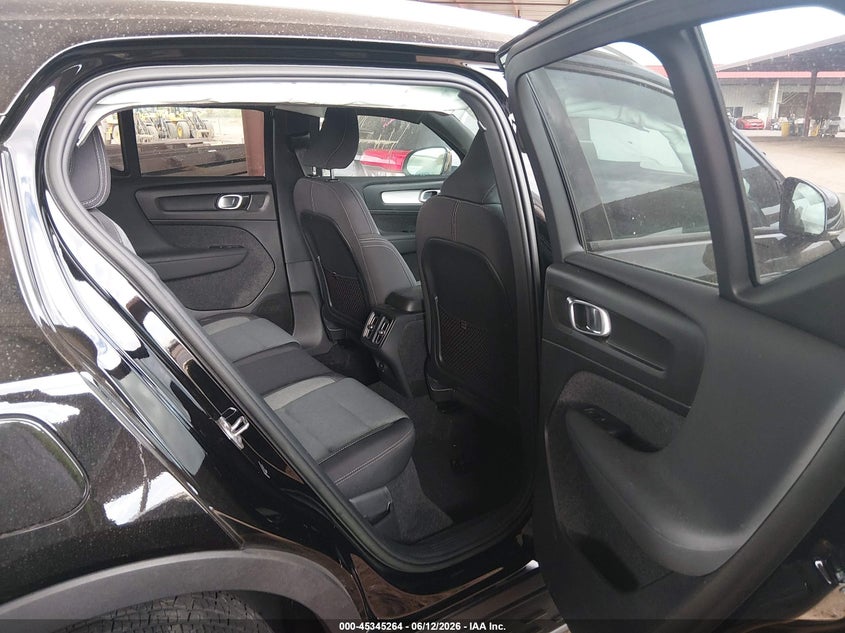 2023 Volvo Xc40 B5 Core VIN: YV4L12UK9P2964478 Lot: 45345264