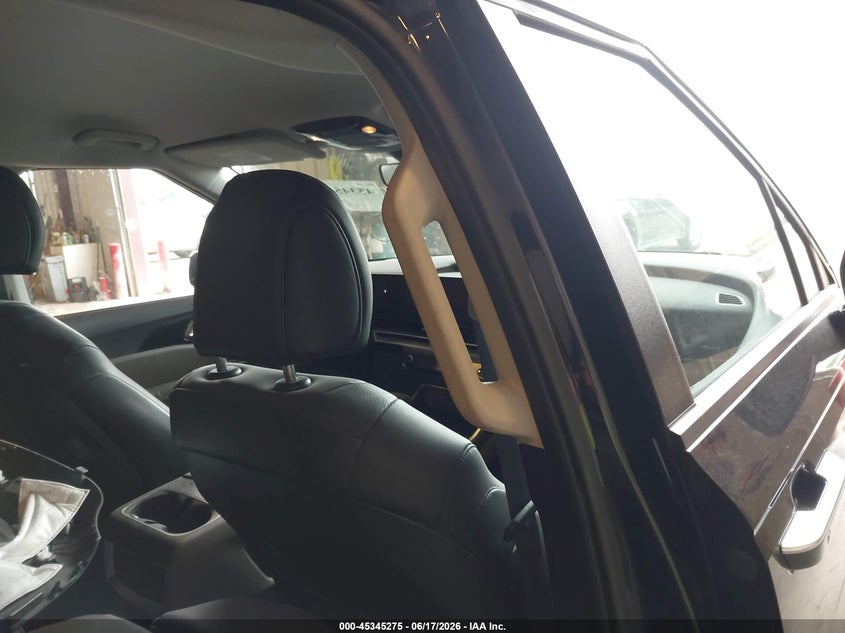 2025 KIA CARNIVAL MPV auction photo 8