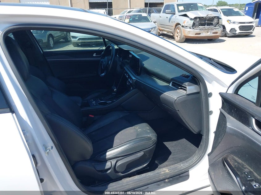 2024 KIA K5 auction photo 5