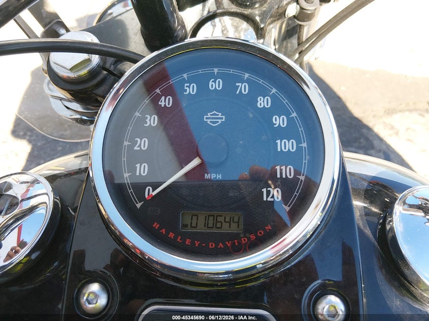 2015 Harley-Davidson Fxdf Dyna Fat Bob VIN: 1HD1GYM10FC317798 Lot: 45345690