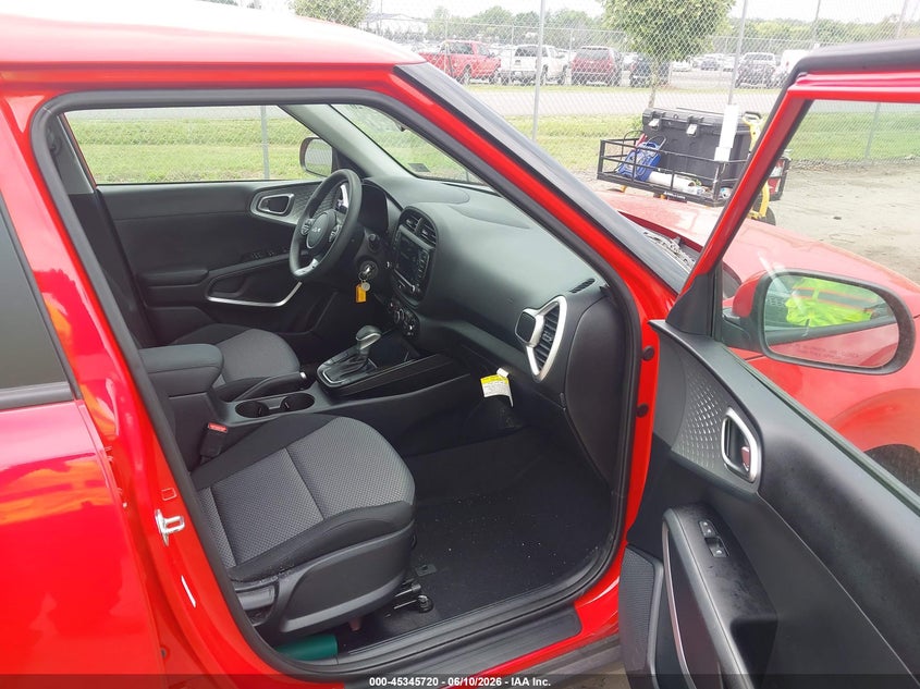 2025 KIA SOUL auction photo 5