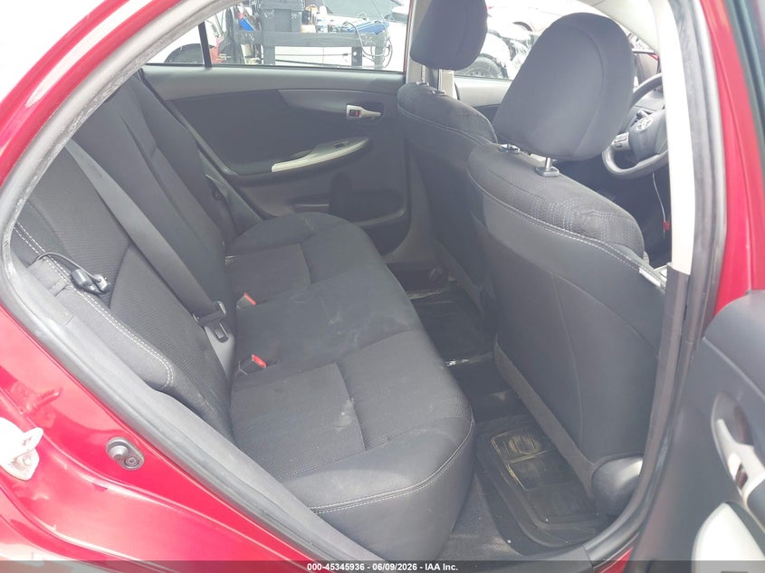 2013 TOYOTA COROLLA auction photo 8