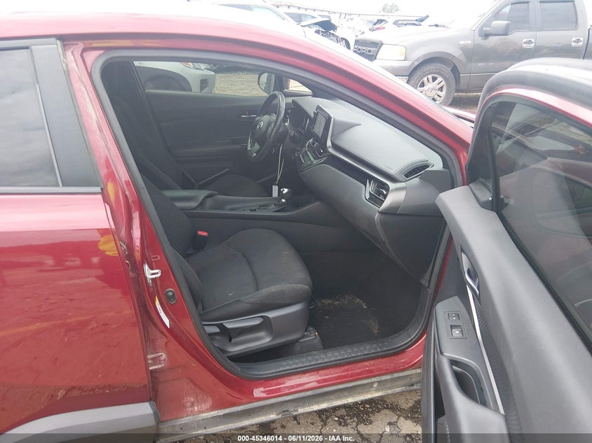 2018 TOYOTA C-HR auction photo 5