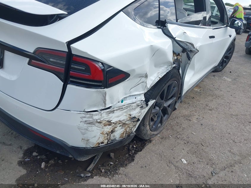 2022 Tesla Model X Dual Motor All-Wheel Drive VIN: 7SAXCBE53NF355729 Lot: 45346145