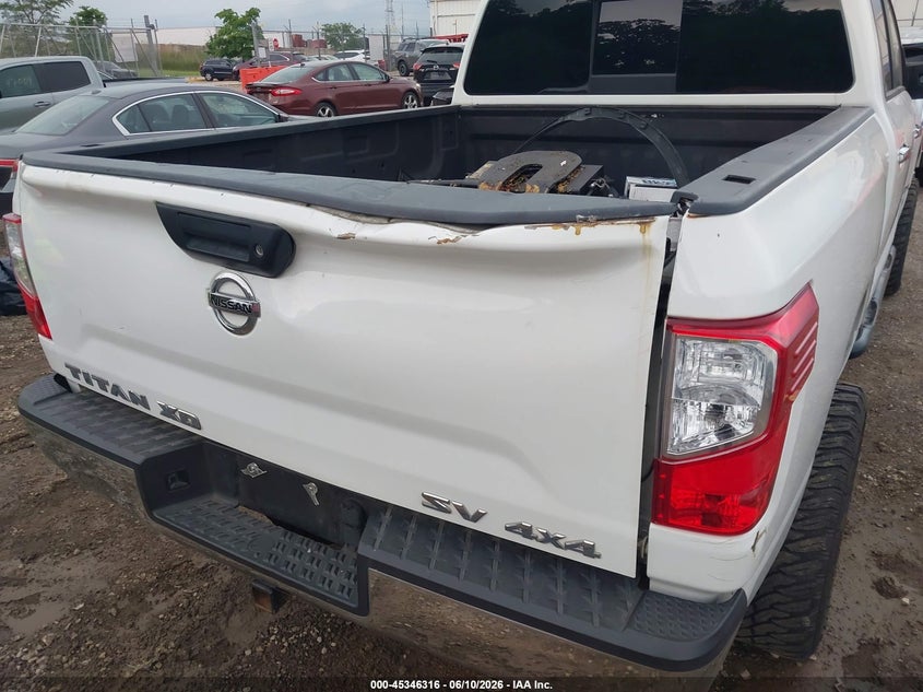 2017 NISSAN TITAN XD auction photo 6