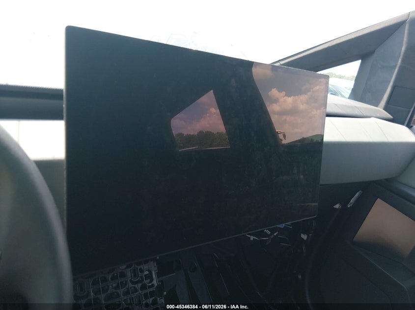 2025 TESLA CYBERTRUCK auction photo 7