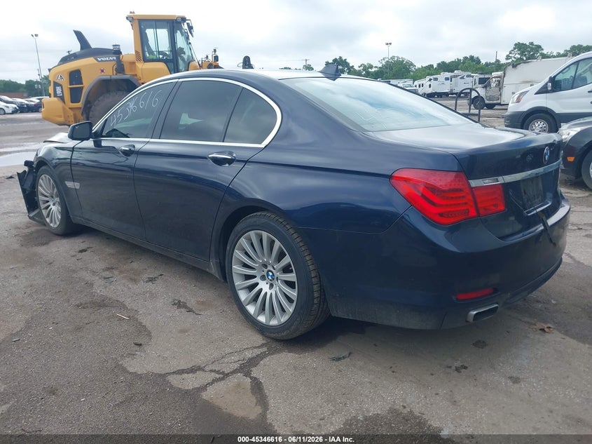 2012 BMW 750 — zdjęcie 3