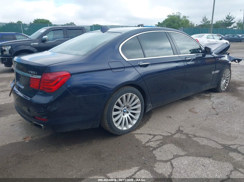2012 BMW 750 — zdjęcie 4