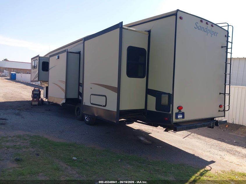 2016 FOREST RIVER SANDPIPER 377FLIK auction photo 3
