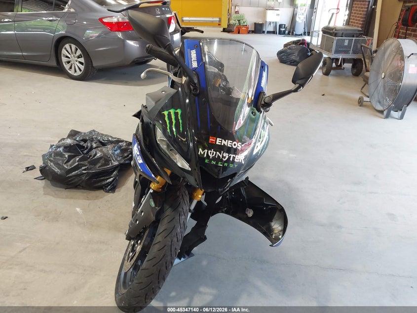 2021 YAMAHA YZFR3 auction photo 5