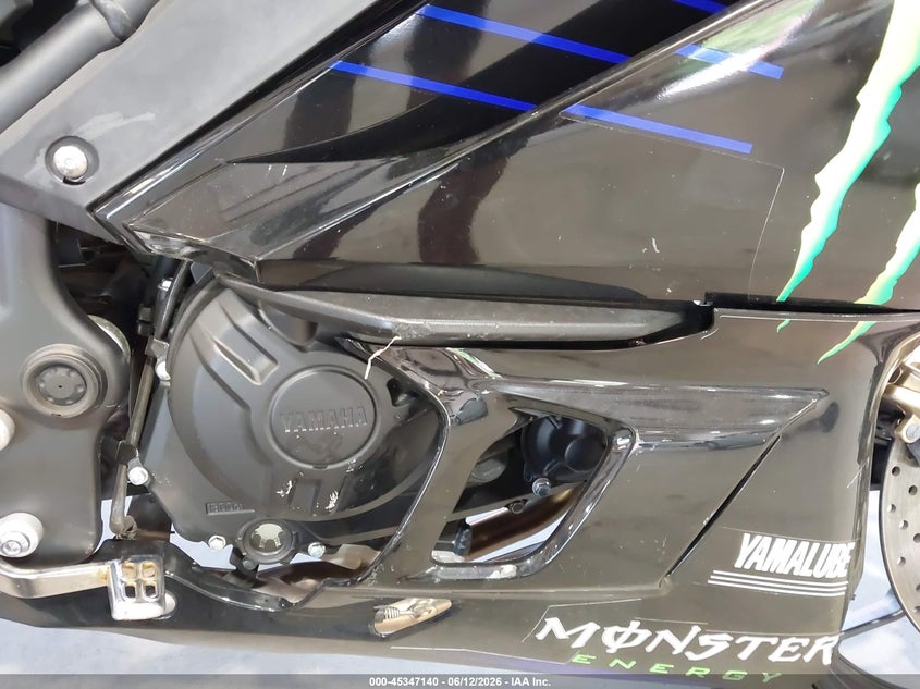 2021 YAMAHA YZFR3 auction photo 8