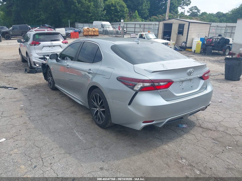 2021 TOYOTA CAMRY auction photo 3