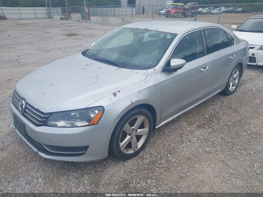2012 Volkswagen Passat 2.5l Se 1VWBP7A38CC040915 photo 1