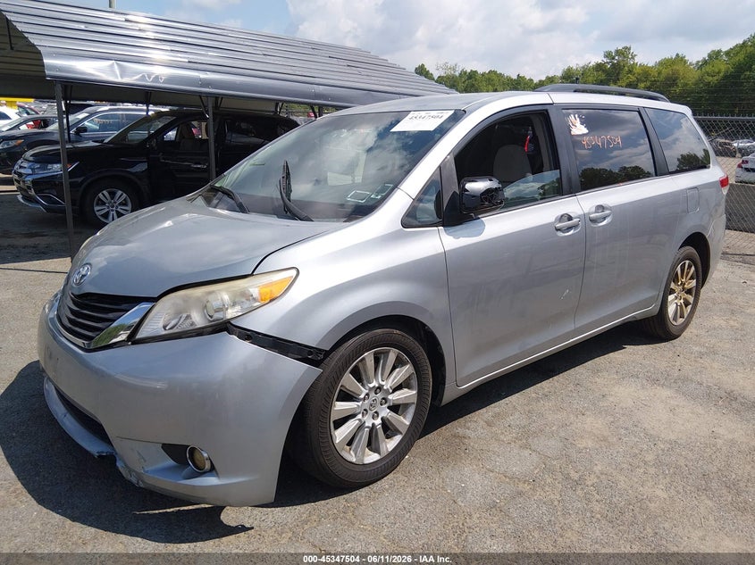 2013 Toyota Sienna Le 7 Passenger 5TDJK3DC0DS065888 photo 1