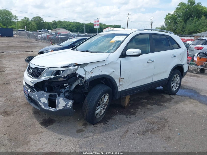 2014 KIA SORENTO auction photo 2