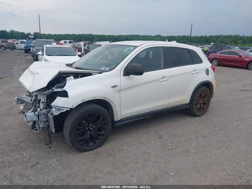 2018 Mitsubishi Outlander Sport 2.0 Le JA4AP3AU8JU006524 photo 1