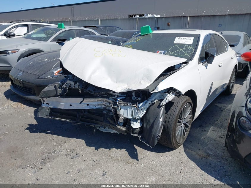 58ADA1C14SU057598 2025 Lexus Es 300h photo 1