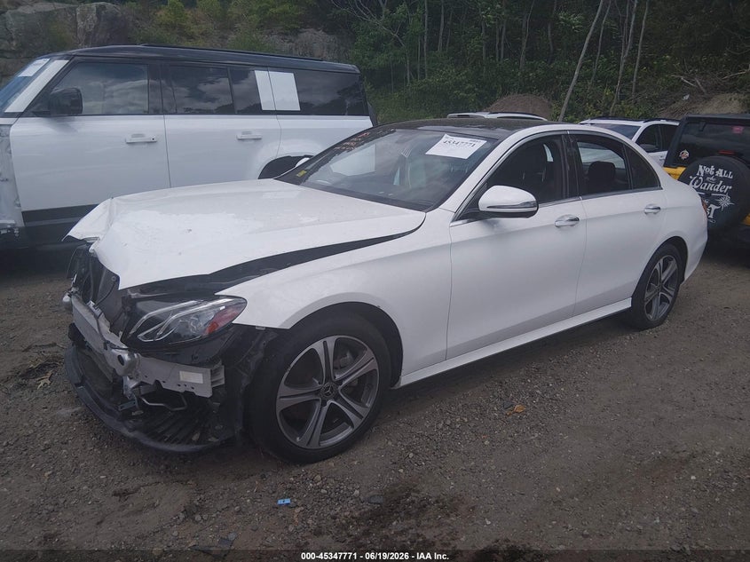 2019 Mercedes-Benz E 300 4Matic, Front End, IAAI, VIN WDDZF4KB1KA524076 — photo 2