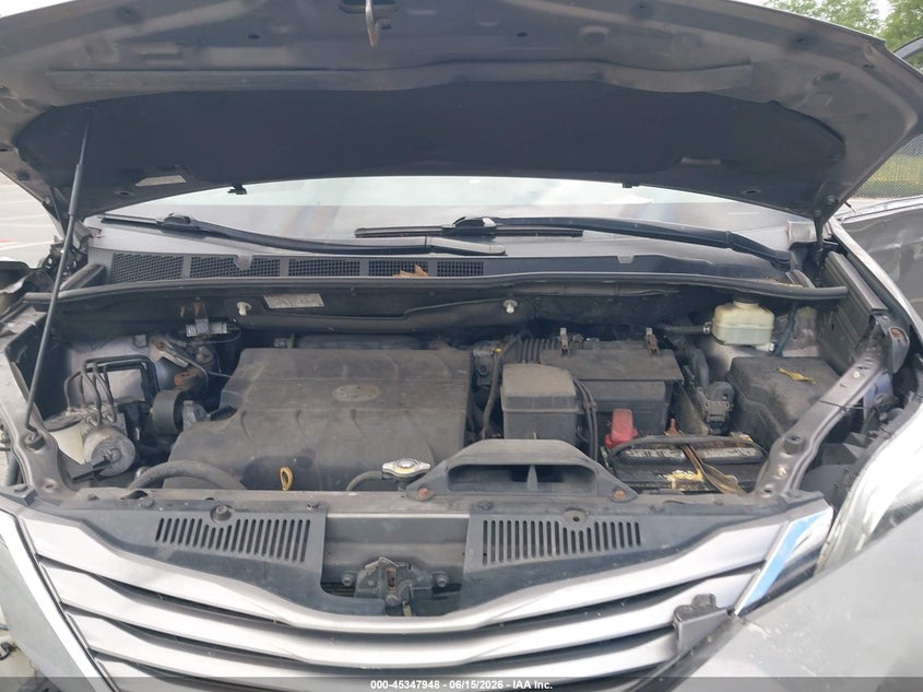 2016 TOYOTA SIENNA VAN 3.5L V-6 DOHC, VVT, 266HP
