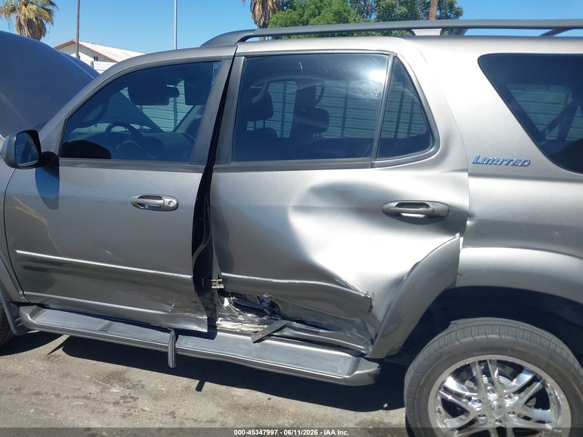 2004 Toyota Sequoia Limited V8 VIN: 5TDZT38A04S207424 Lot: 45347997