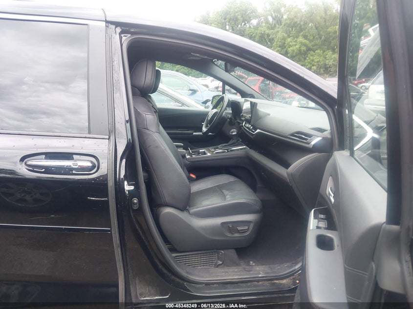 2025 TOYOTA SIENNA auction photo 5