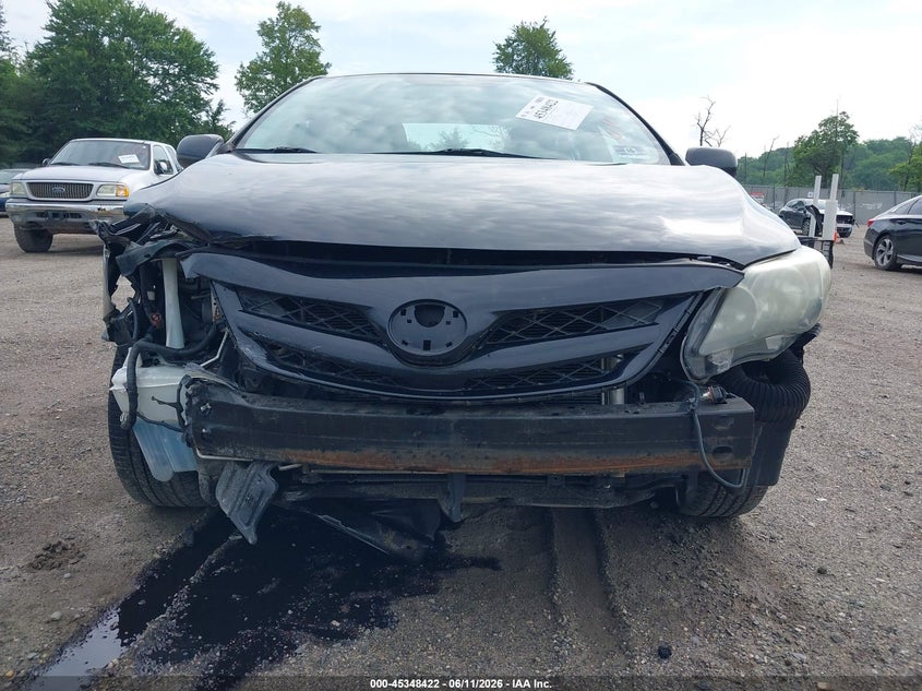 2013 TOYOTA COROLLA auction photo 6