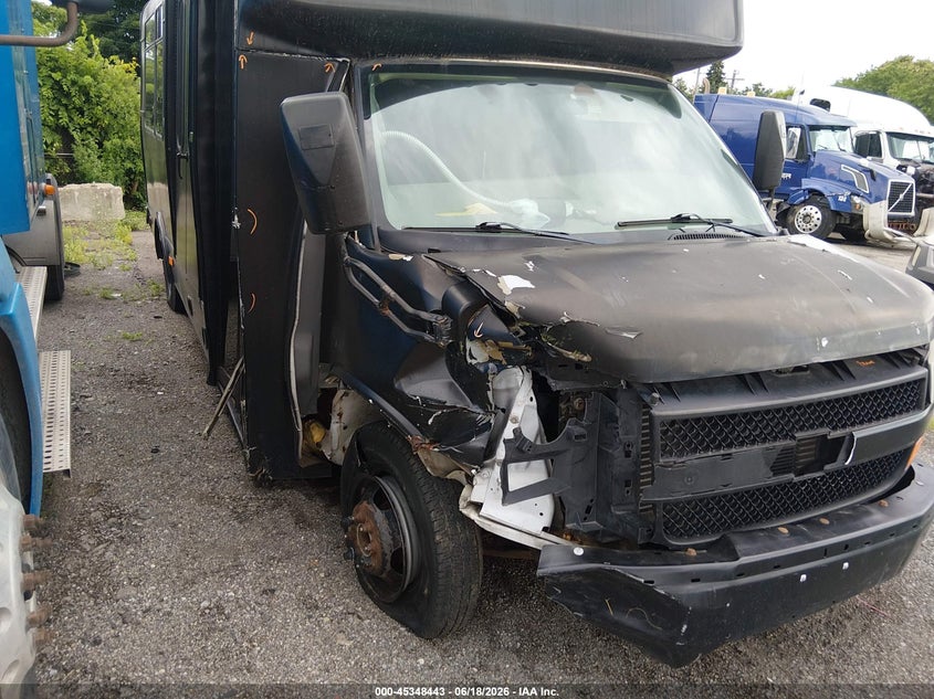 2009 CHEVROLET BUS EXPRESS CUTAWAY auction photo 1