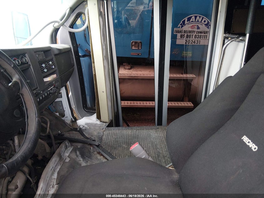 2009 CHEVROLET BUS EXPRESS CUTAWAY auction photo 6