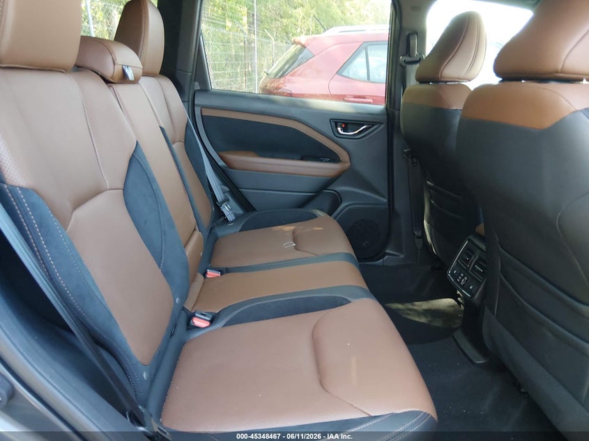 2025 SUBARU FORESTER auction photo 8