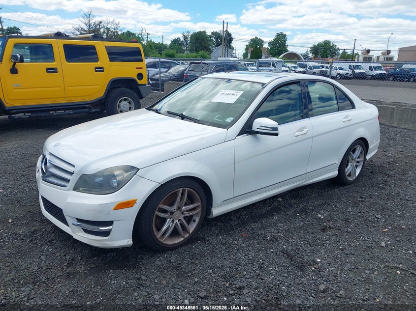 2013 Mercedes-Benz C 300 Sport 4matic WDDGF8AB7DR256719 photo 1