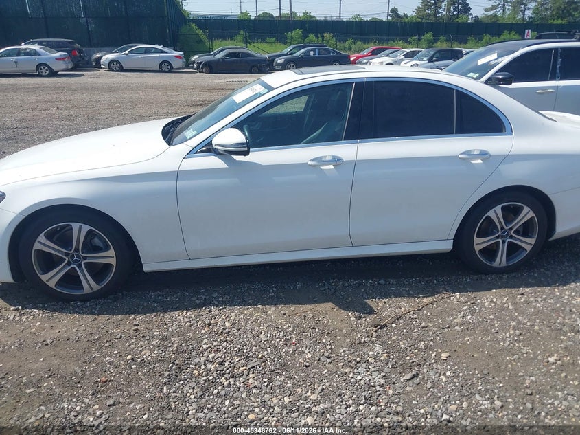 MERCEDES-BENZ E 300 - zdjęcie 14