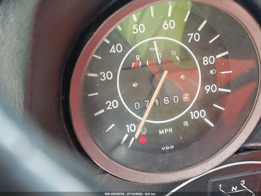 AtlanticExpress - Volkswagon Beetle