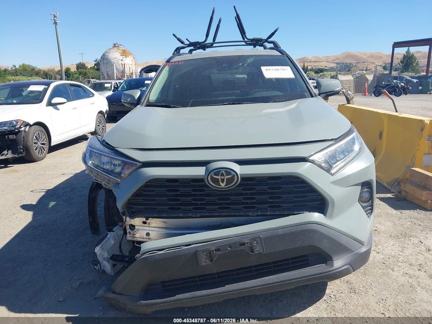 2020 Toyota Rav4 Xle VIN: 2T3P1RFV2LC098985 Lot: 45348787