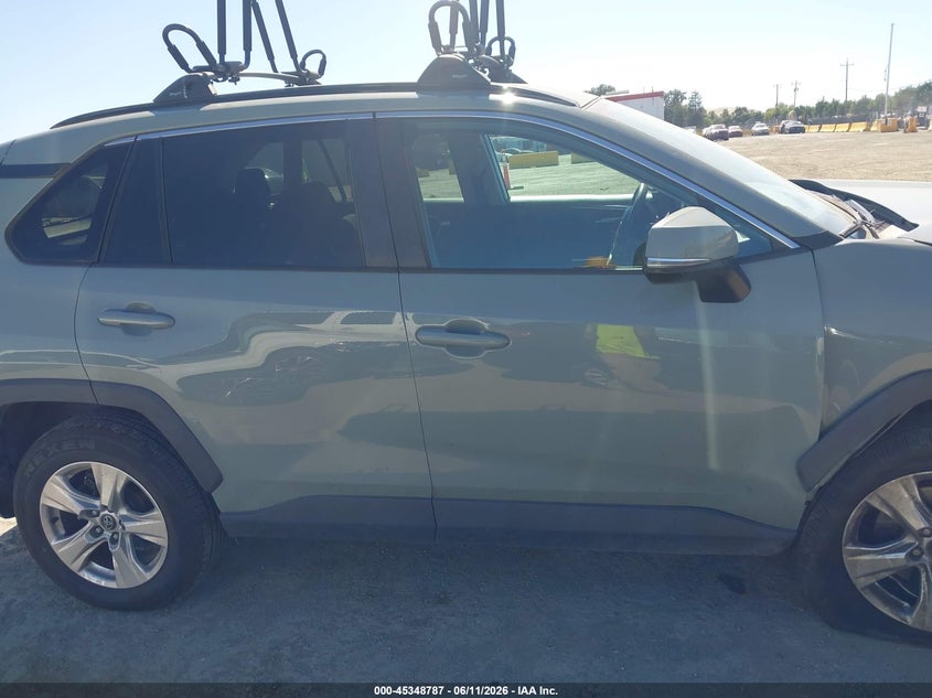 2020 Toyota Rav4 Xle VIN: 2T3P1RFV2LC098985 Lot: 45348787