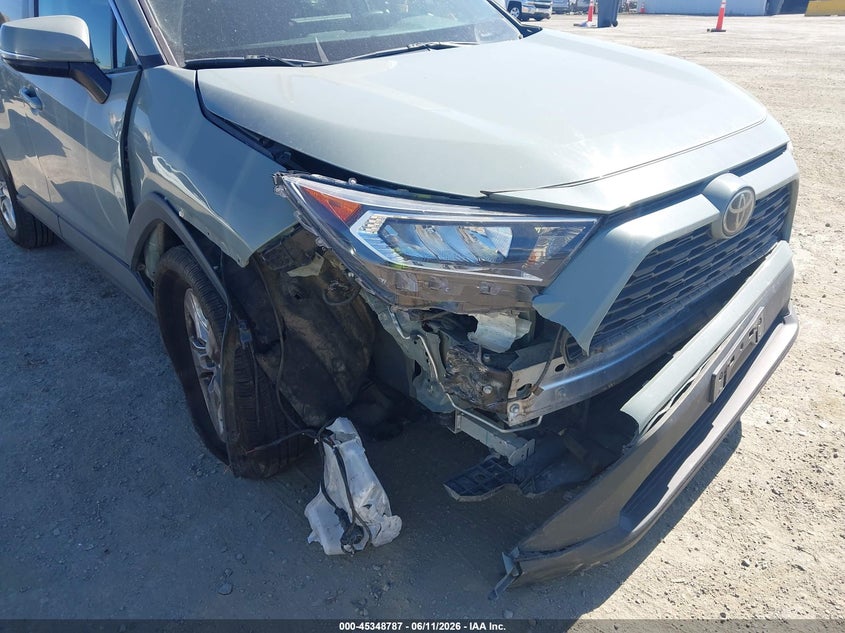 2020 Toyota Rav4 Xle VIN: 2T3P1RFV2LC098985 Lot: 45348787