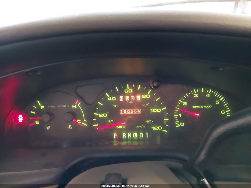 FORD TAURUS 2001 VIN 1FAFP55UX1G179824