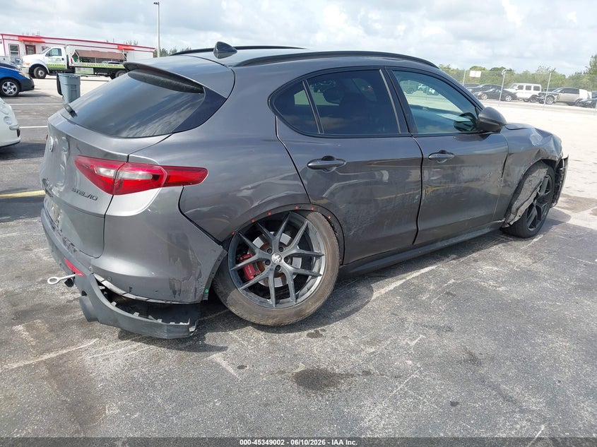 2019 ALFA ROMEO STELVIO auction photo 4