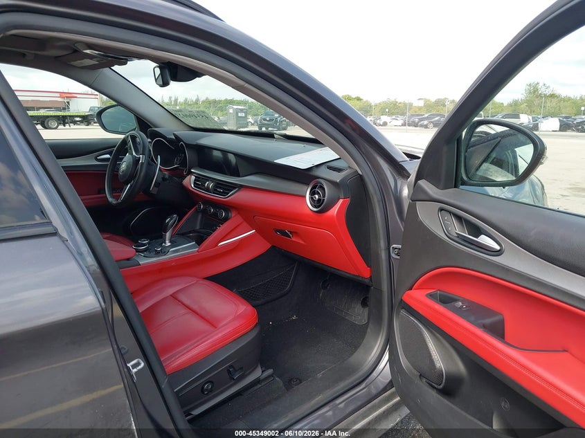 2019 ALFA ROMEO STELVIO auction photo 5