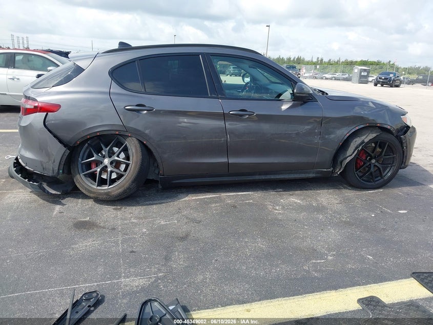 2019 ALFA ROMEO STELVIO auction photo 6
