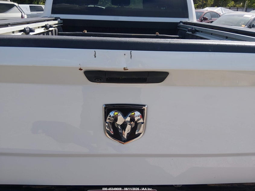 2019 RAM 1500 CLASSIC auction photo 6