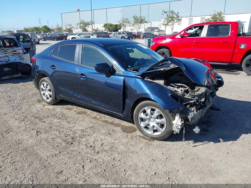 Vin: 3mzbm1u73fm127404, lot: 45846967, mazda mazda3 i sport 2015 img_1