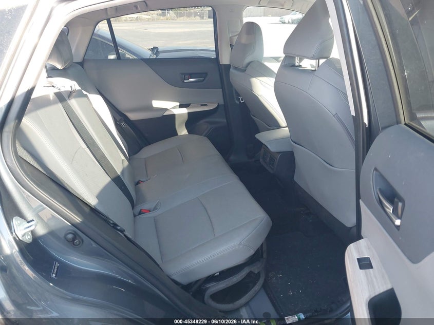 2021 TOYOTA VENZA XLE — Photo 8