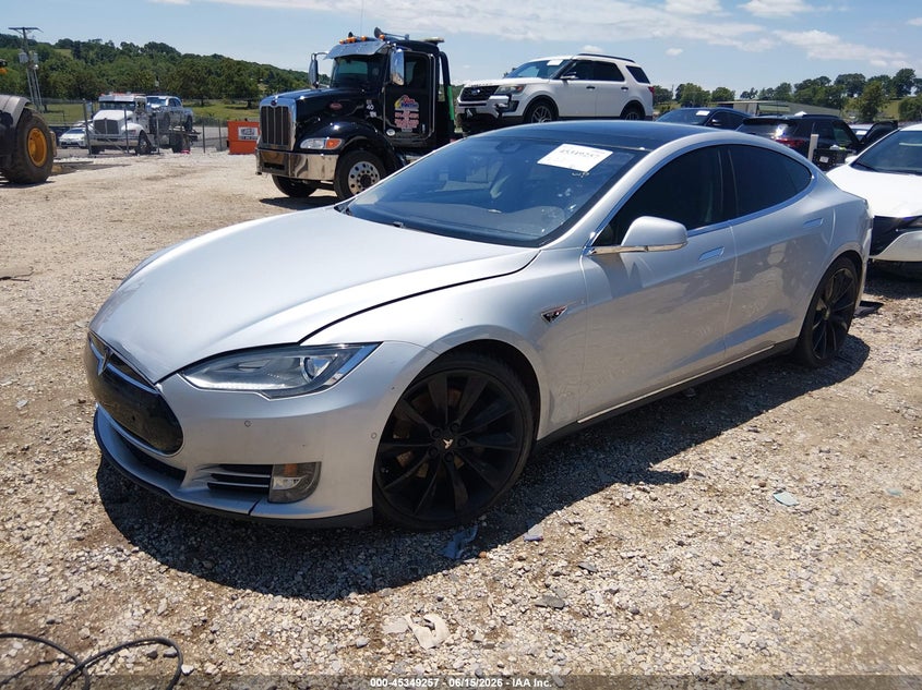 2015 TESLA MODEL S auction photo 2