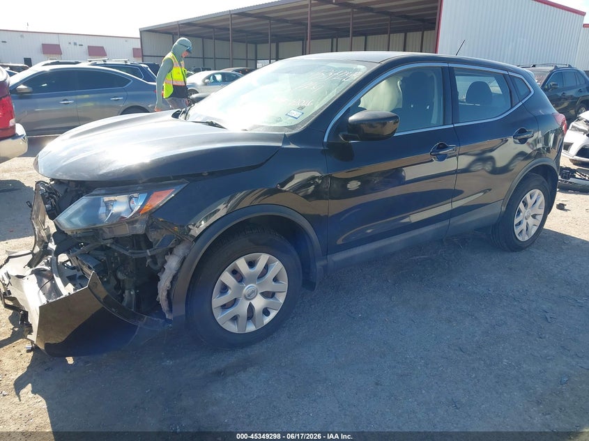 2019 NISSAN ROGUE SPORT auction photo 2