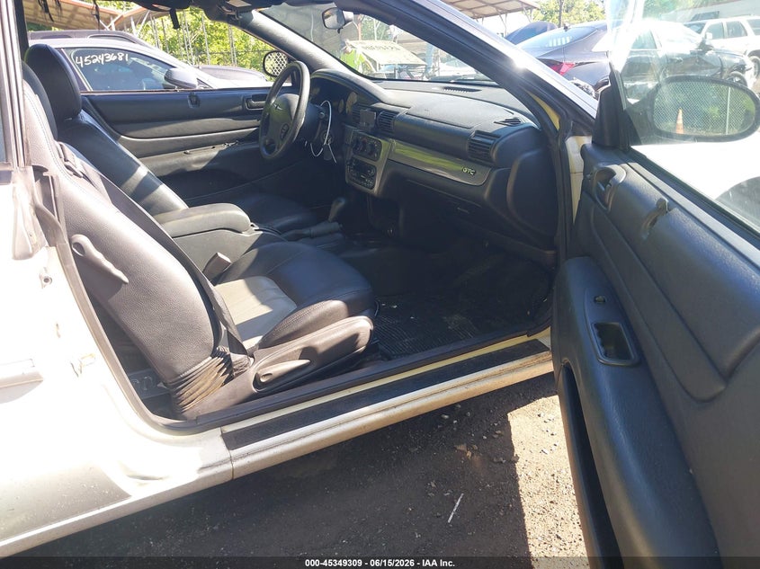 2005 CHRYSLER SEBRING auction photo 5