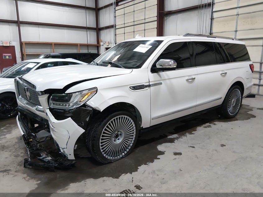 LINCOLN NAVIGATOR L 2018 VIN 5LMJJ3TT1JEL16903